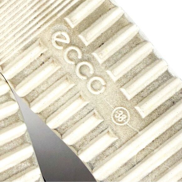 ECCO Women’s Soft 7 Black Leather Sneakers - Size 7 EU 38 - Casual Comfort! - Picture 6 of 8